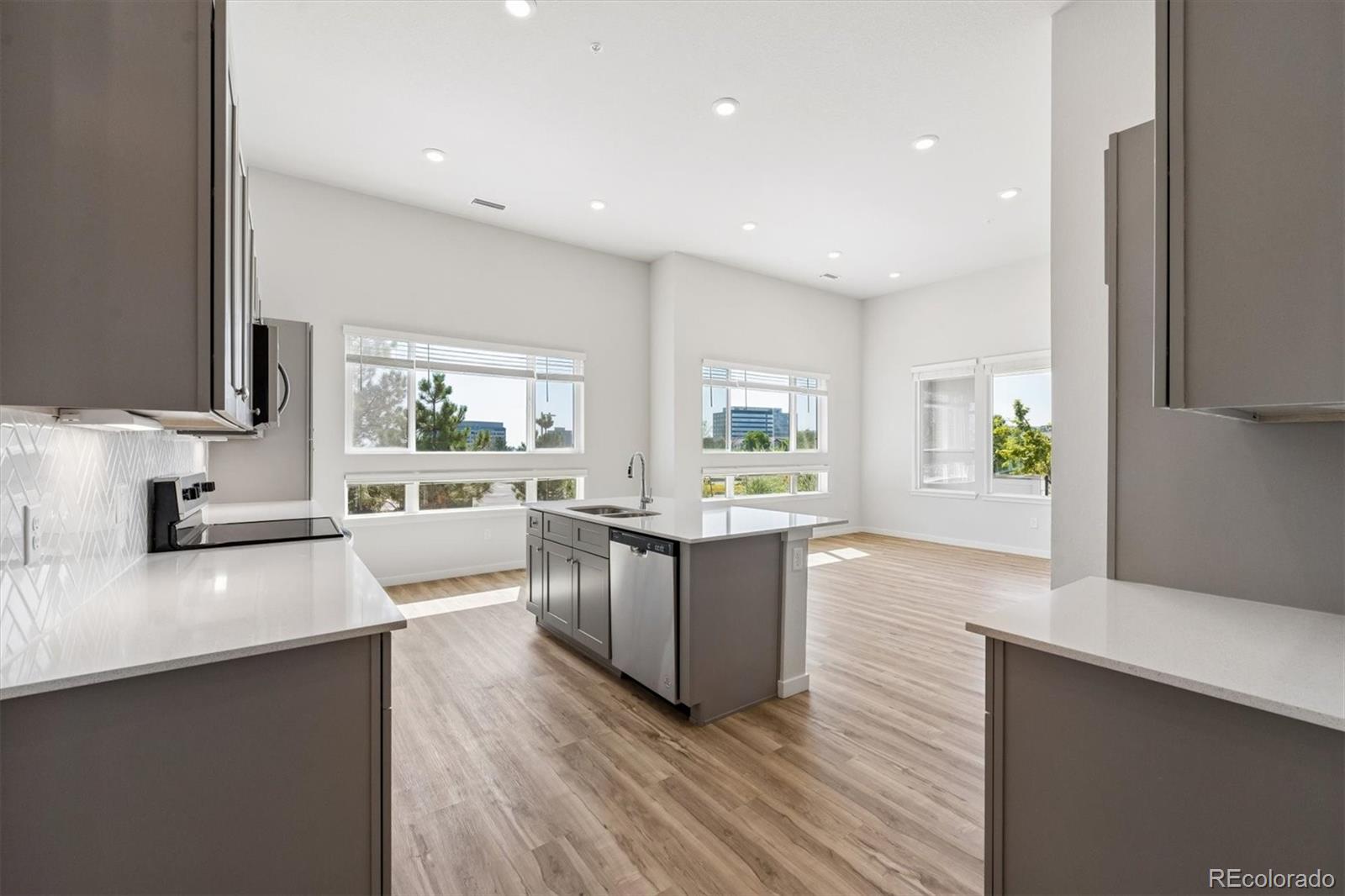 MLS Image #3 for 483  interlocken boulevard 105,broomfield, Colorado