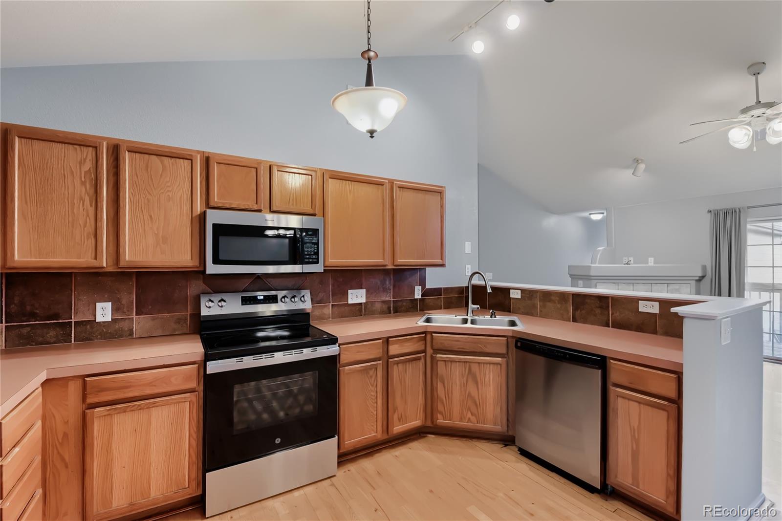 MLS Image #12 for 3252 e 103rd drive,thornton, Colorado