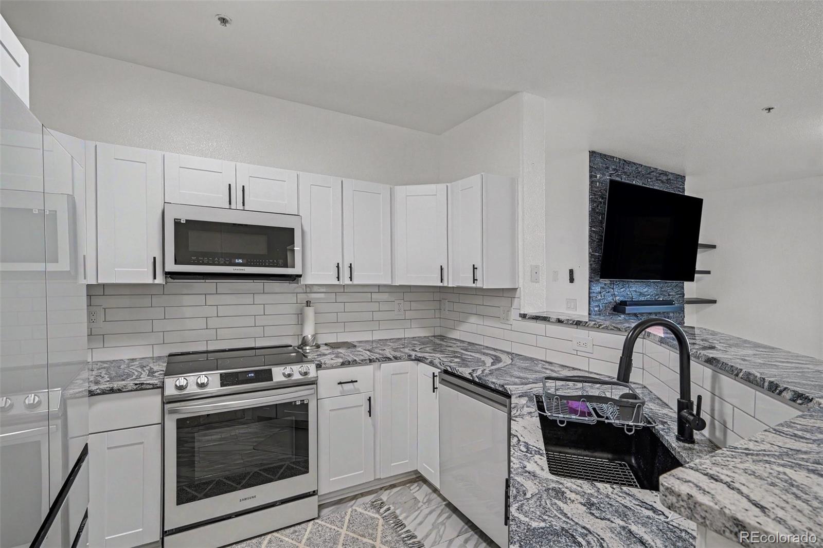 MLS Image #2 for 1691 w canal circle 1115,littleton, Colorado