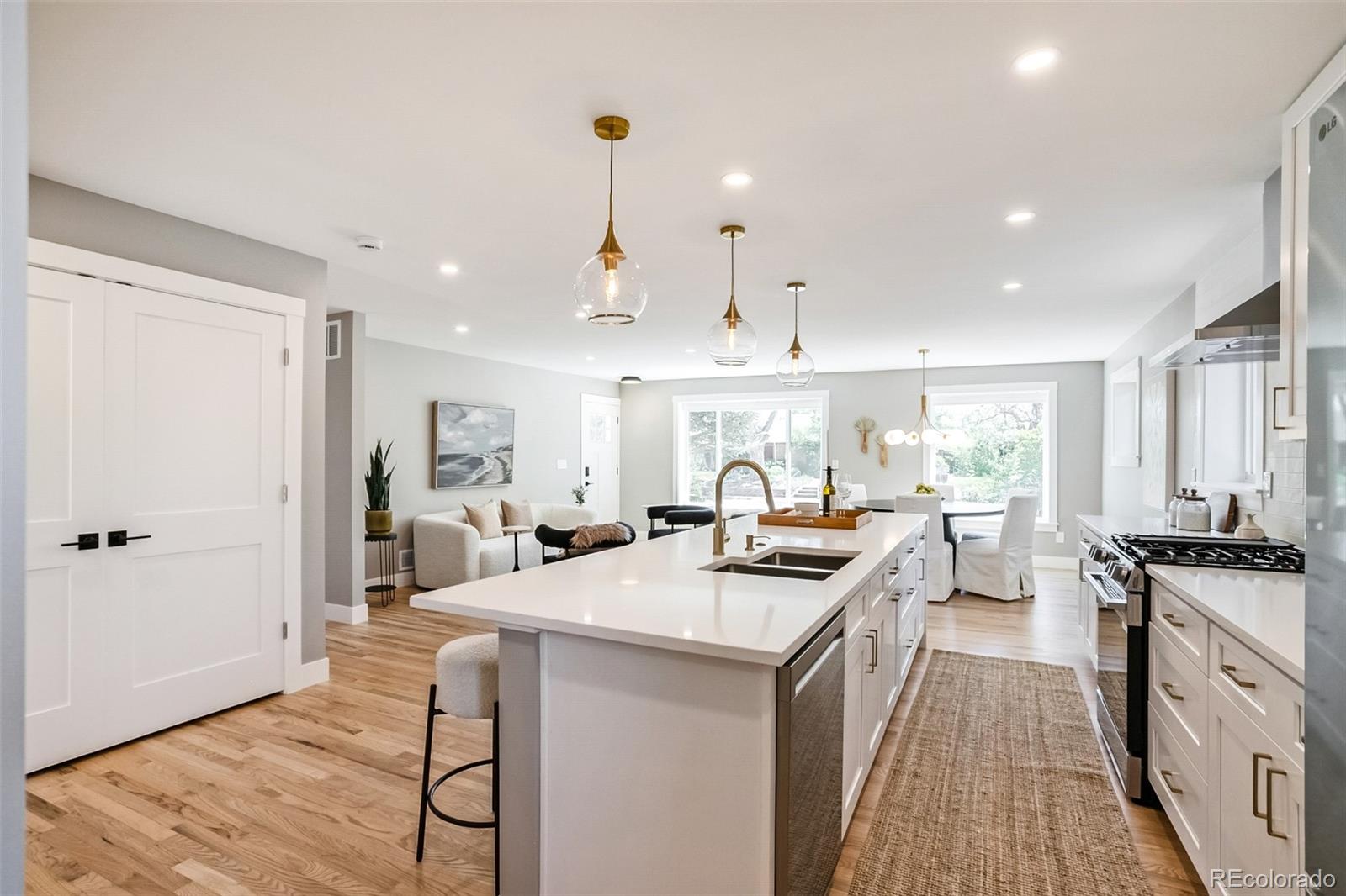 MLS Image #20 for 2323 n niagara street,denver, Colorado