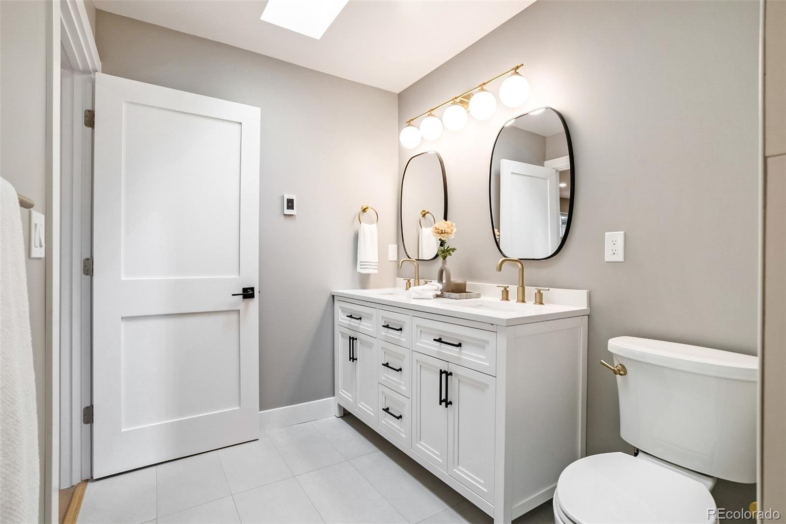 MLS Image #21 for 2323 n niagara street,denver, Colorado