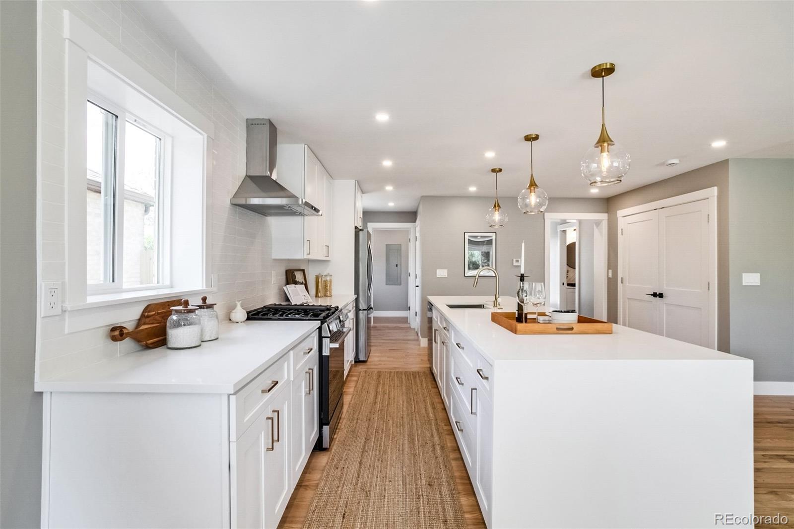 MLS Image #28 for 2323 n niagara street,denver, Colorado