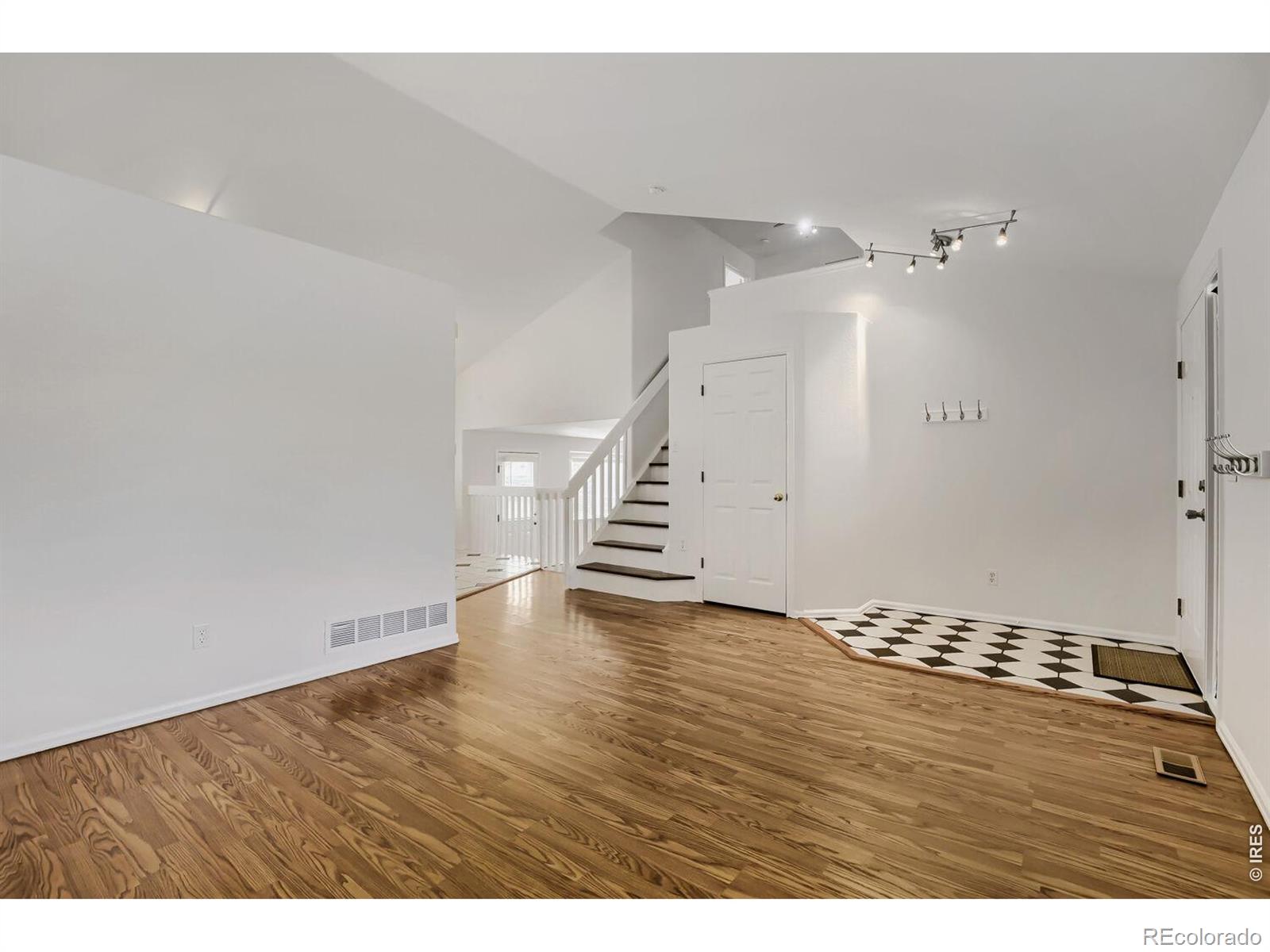 MLS Image #12 for 1633  deerwood drive,longmont, Colorado
