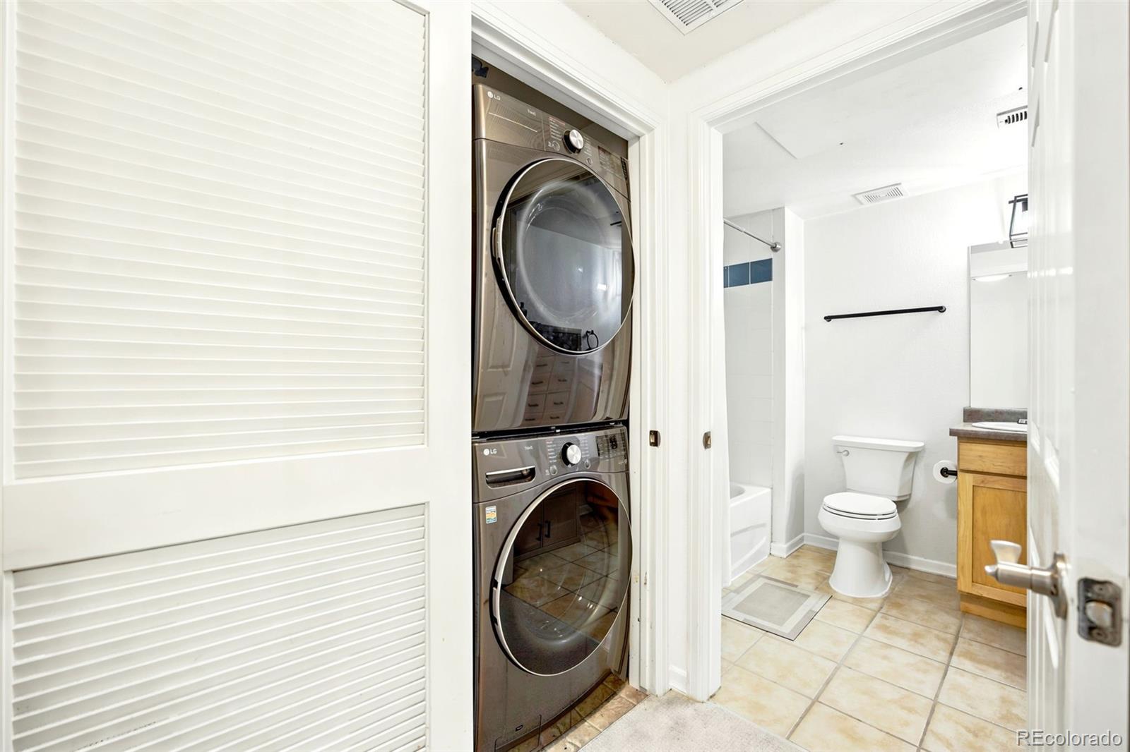 MLS Image #10 for 1623  saint paul street,denver, Colorado