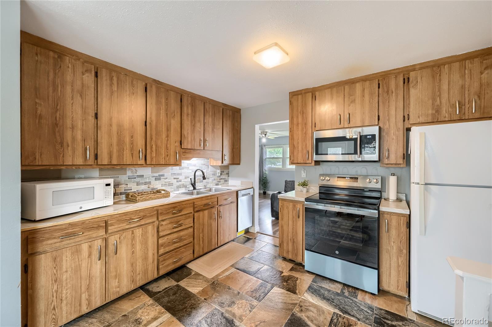 MLS Image #7 for 3130 e la salle street,colorado springs, Colorado