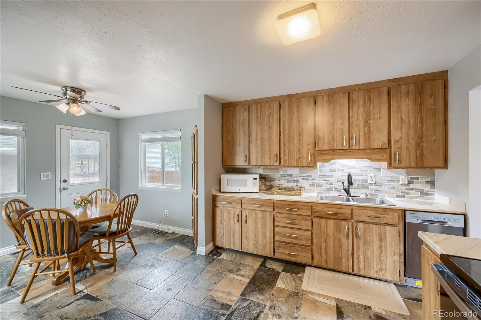 MLS Image #9 for 3130 e la salle street,colorado springs, Colorado
