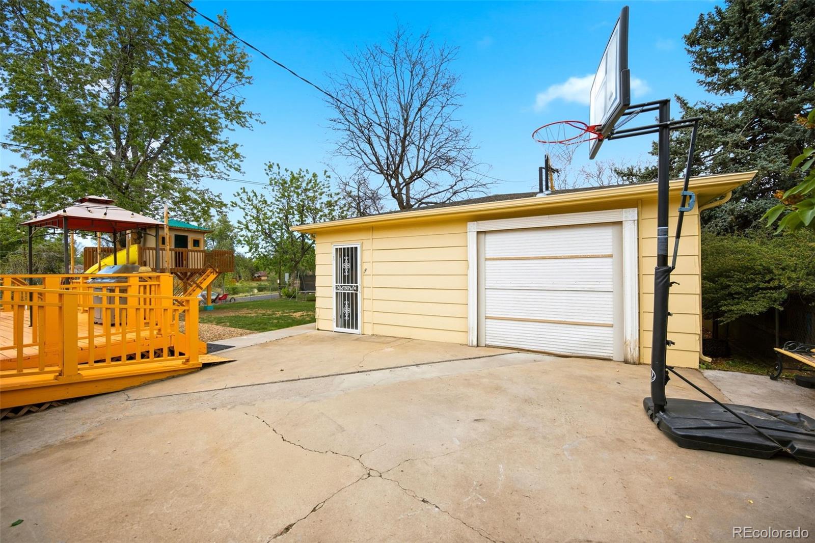 MLS Image #11 for 1800 s vrain street,denver, Colorado