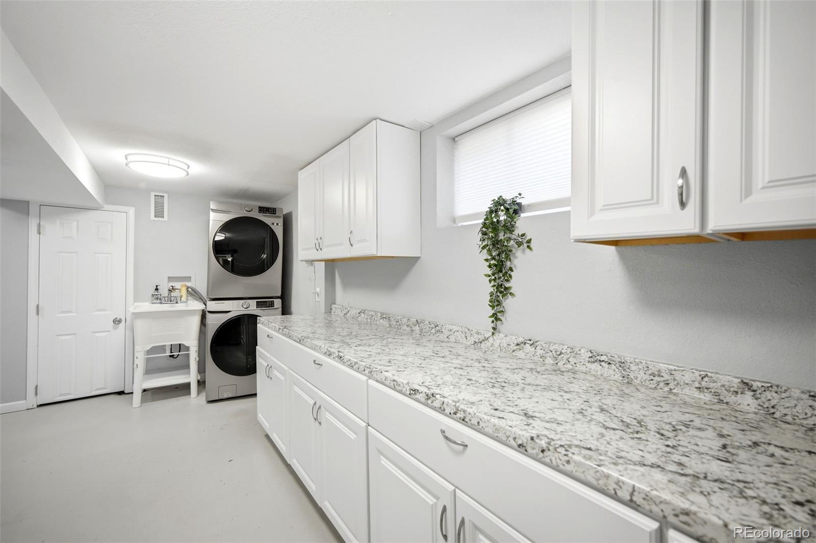 MLS Image #30 for 1800 s vrain street,denver, Colorado
