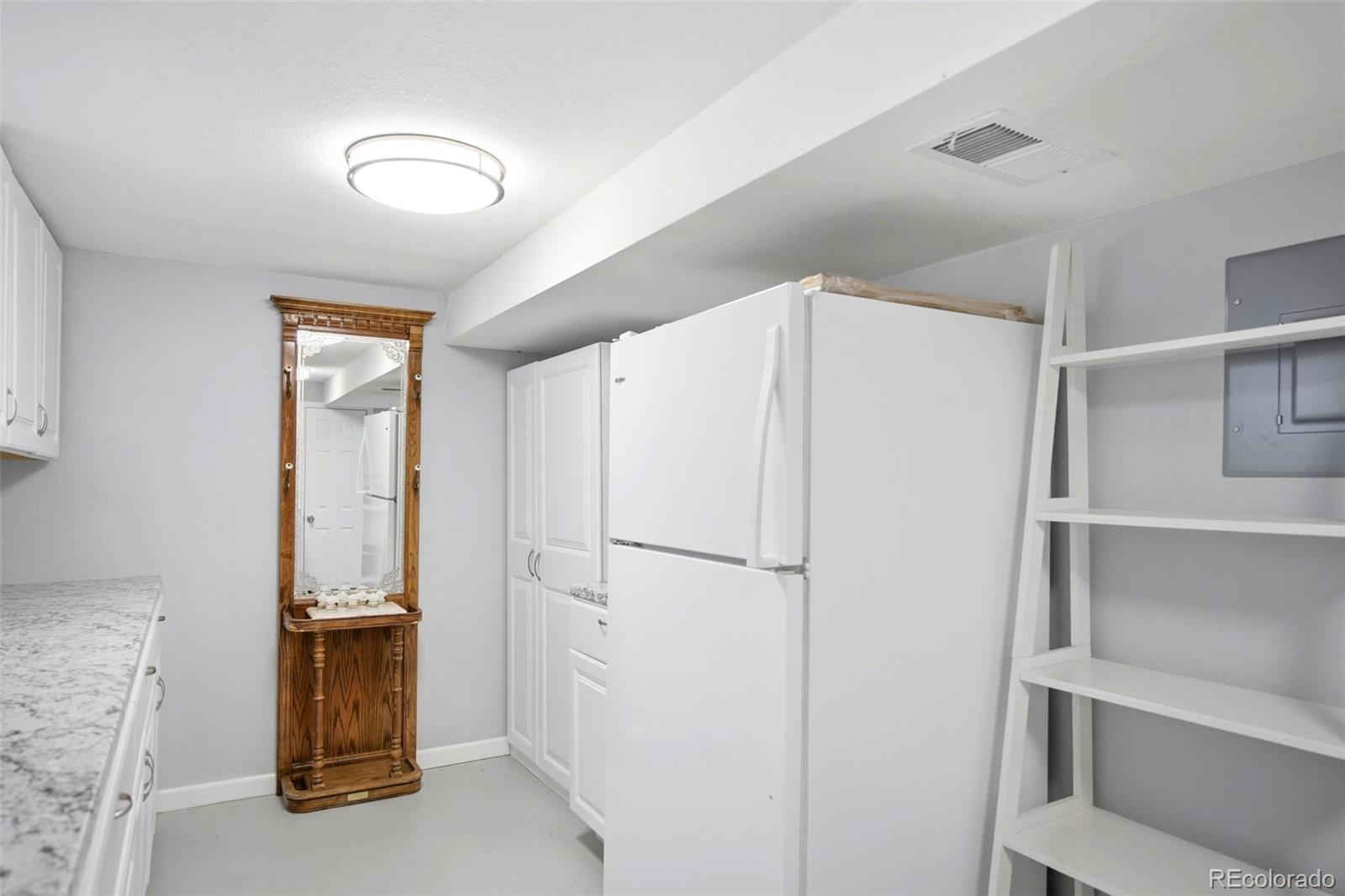 MLS Image #31 for 1800 s vrain street,denver, Colorado
