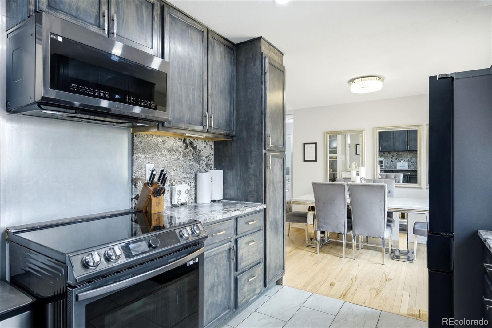 MLS Image #36 for 1800 s vrain street,denver, Colorado