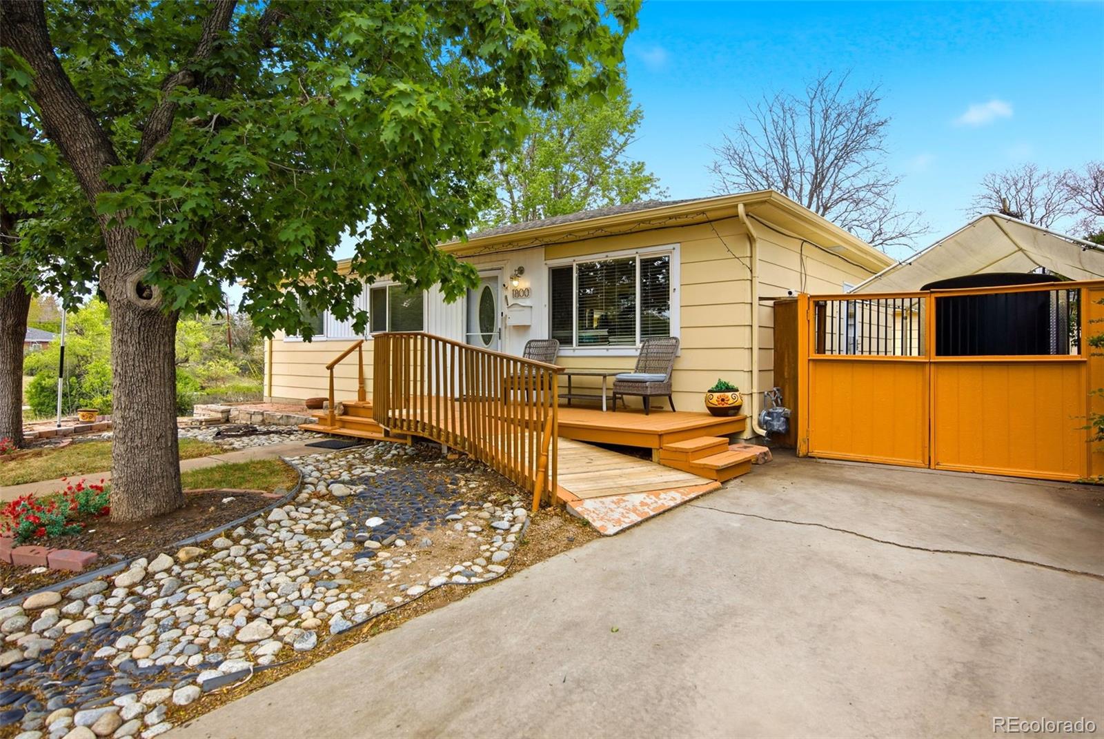 MLS Image #9 for 1800 s vrain street,denver, Colorado