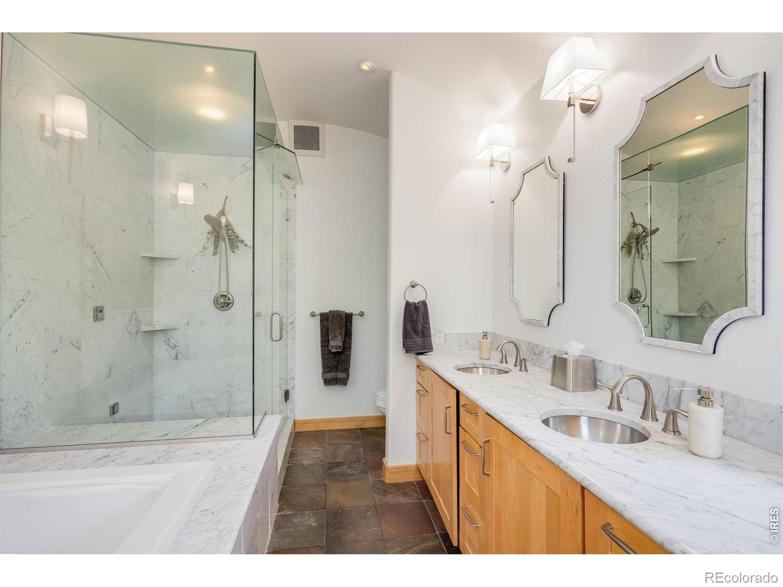 MLS Image #19 for 2034  pearl street,boulder, Colorado