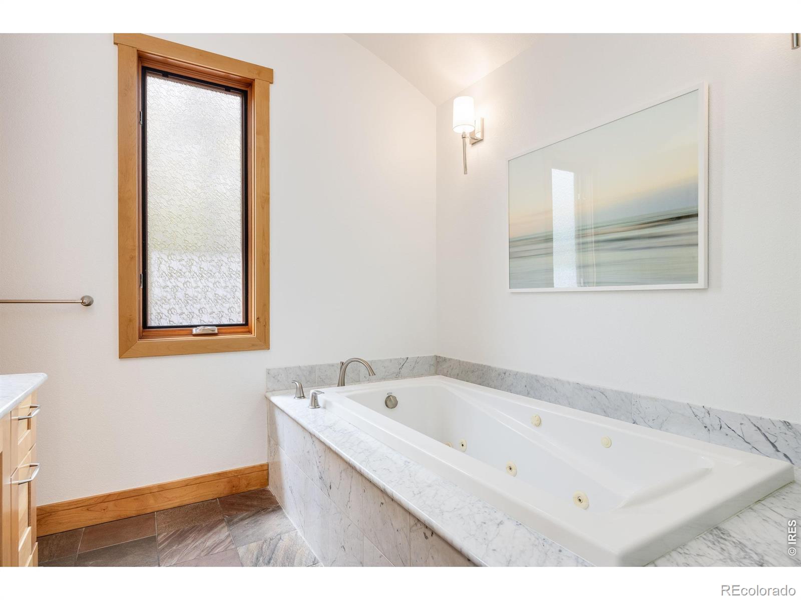 MLS Image #20 for 2034  pearl street,boulder, Colorado