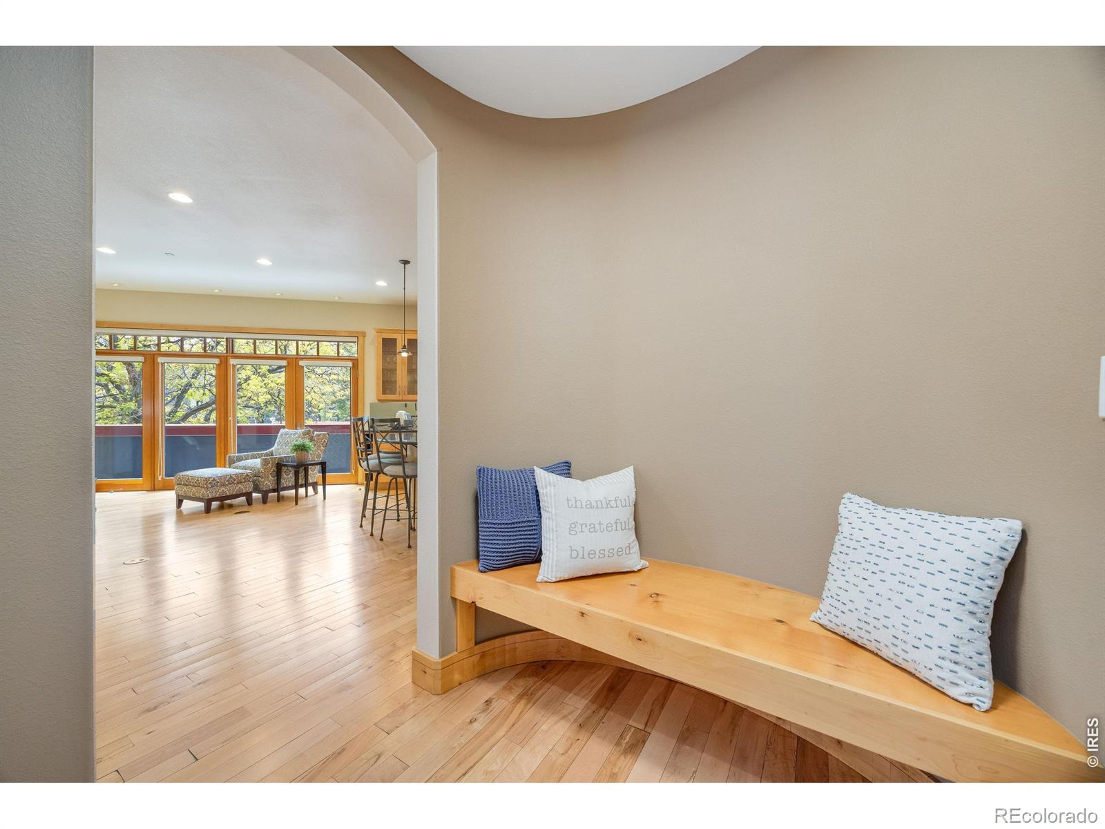 MLS Image #3 for 2034  pearl street,boulder, Colorado
