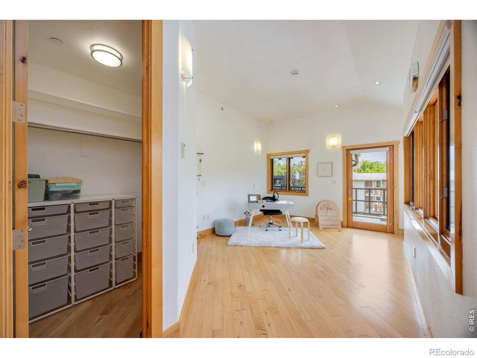 MLS Image #34 for 2034  pearl street,boulder, Colorado
