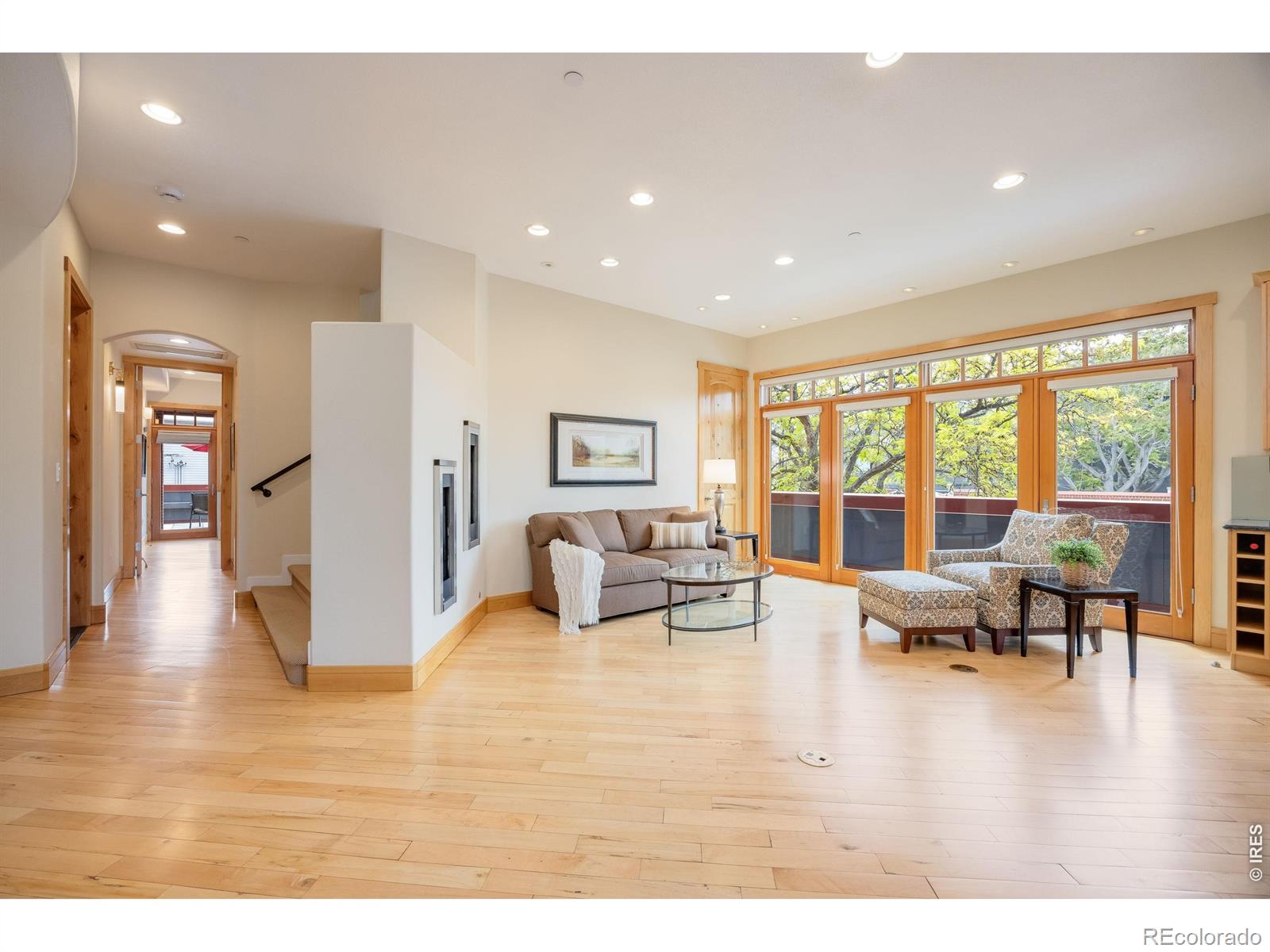 MLS Image #4 for 2034  pearl street,boulder, Colorado