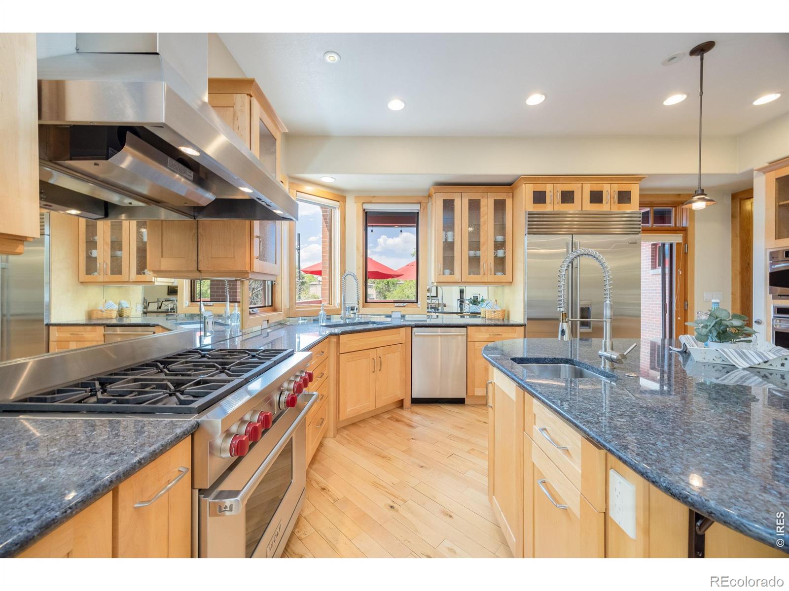 MLS Image #9 for 2034  pearl street,boulder, Colorado