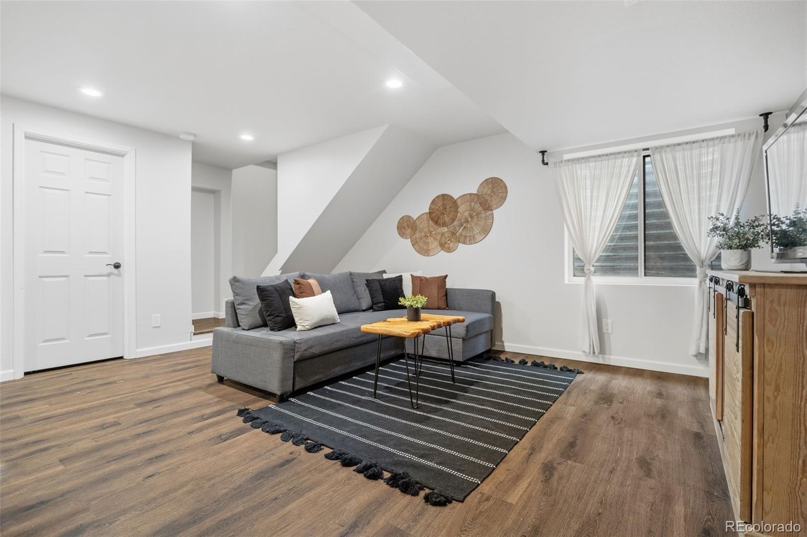 MLS Image #25 for 7026  pine hills way,littleton, Colorado