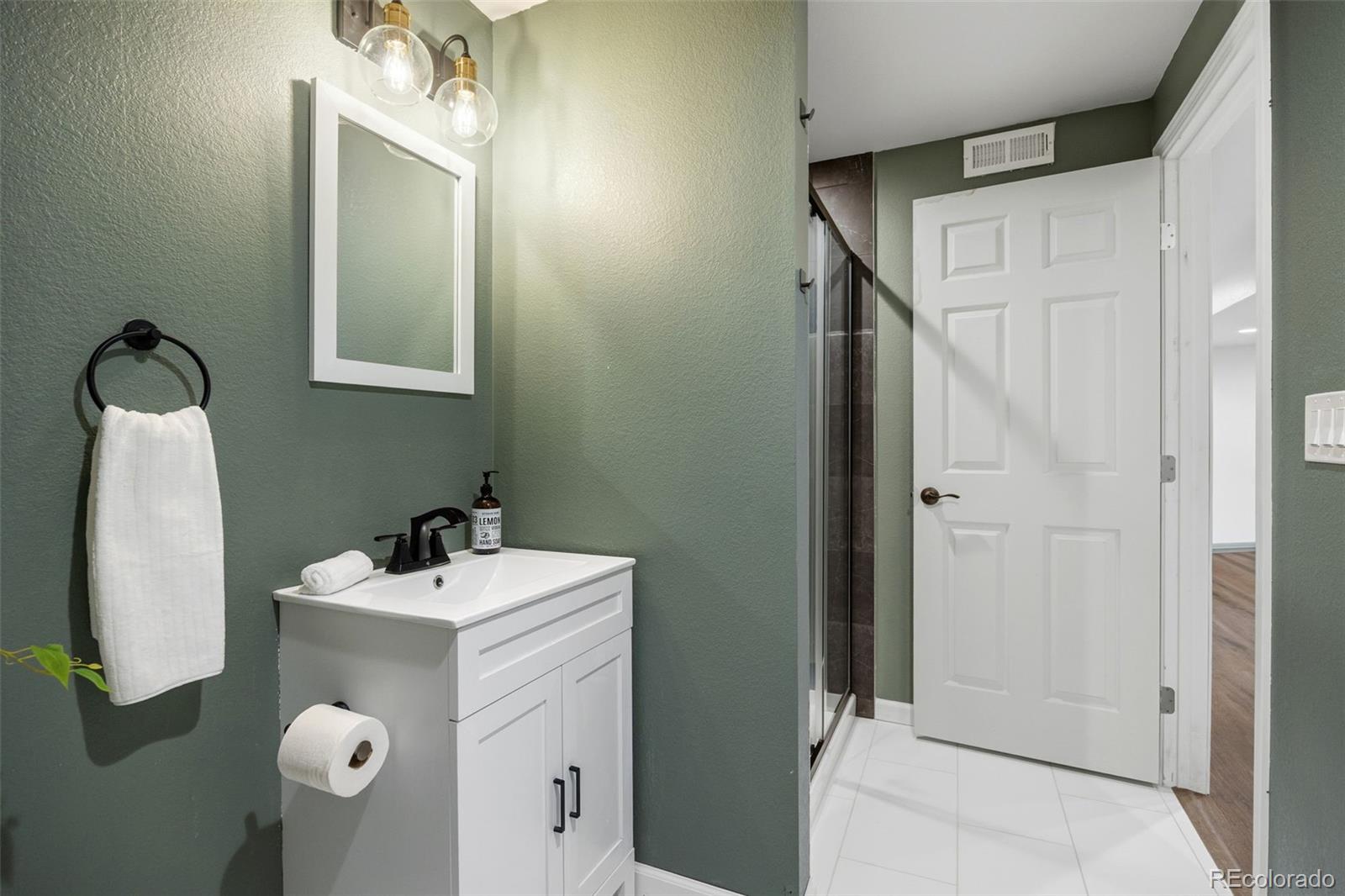 MLS Image #30 for 7026  pine hills way,littleton, Colorado
