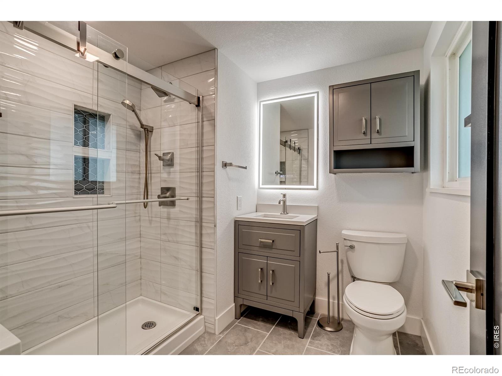 MLS Image #14 for 6314  lake drive,longmont, Colorado
