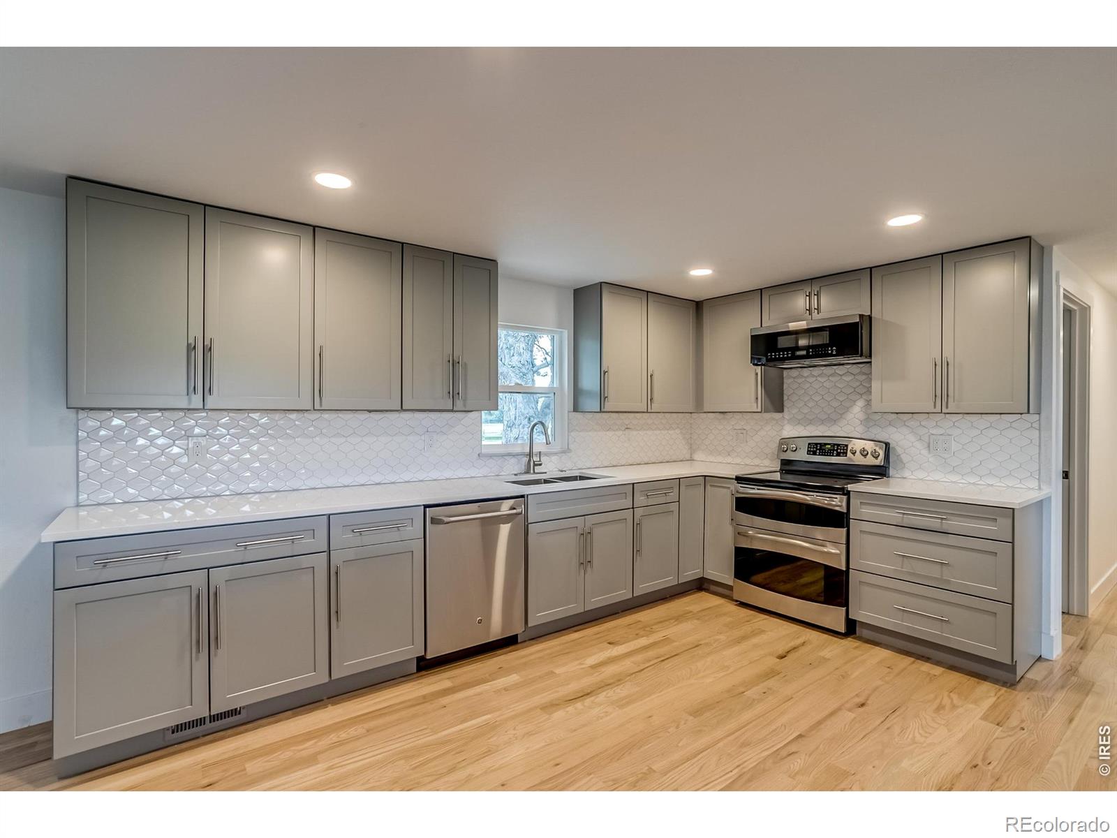 MLS Image #7 for 6314  lake drive,longmont, Colorado