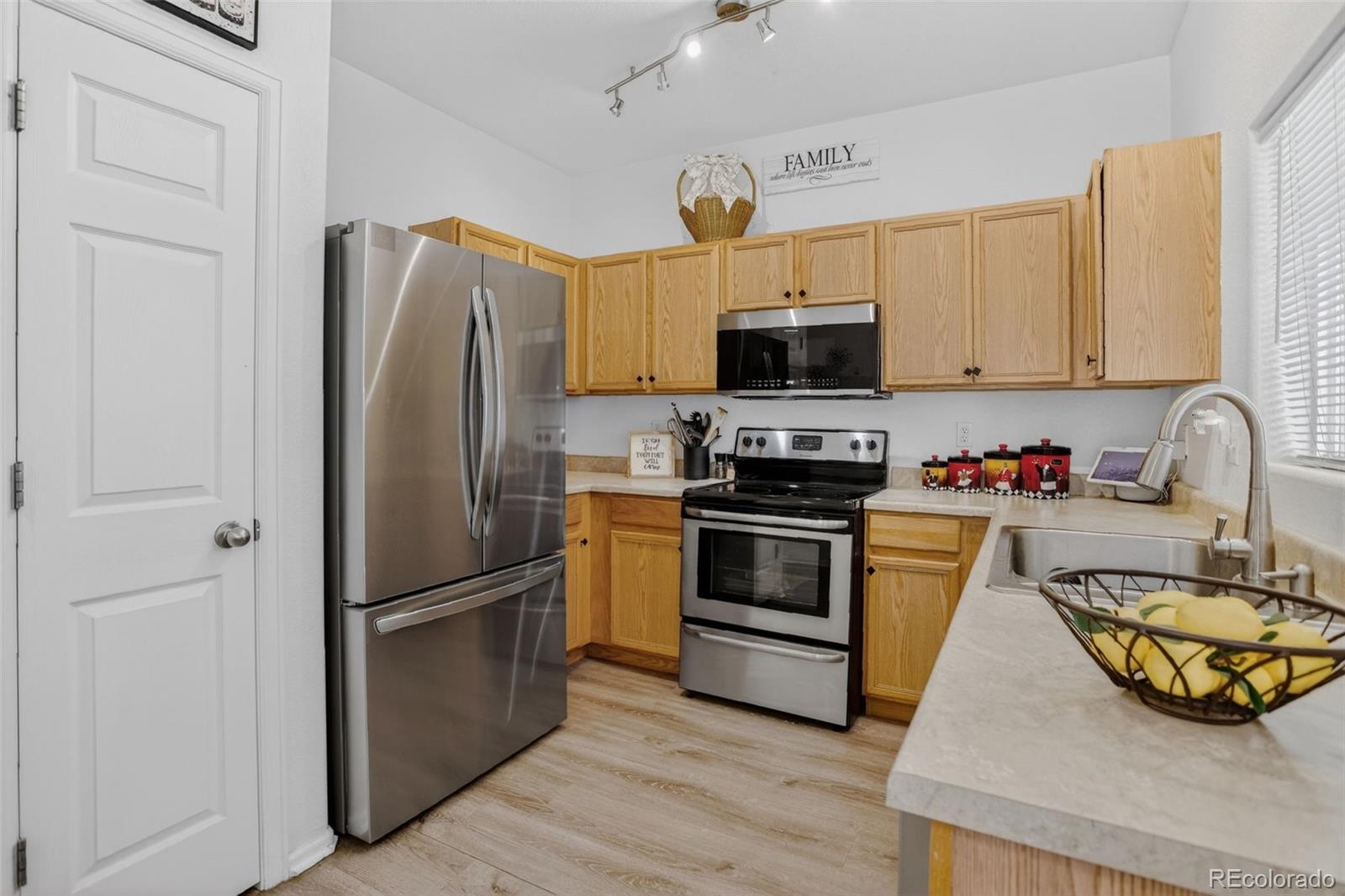 MLS Image #4 for 2116  creekridge point,colorado springs, Colorado