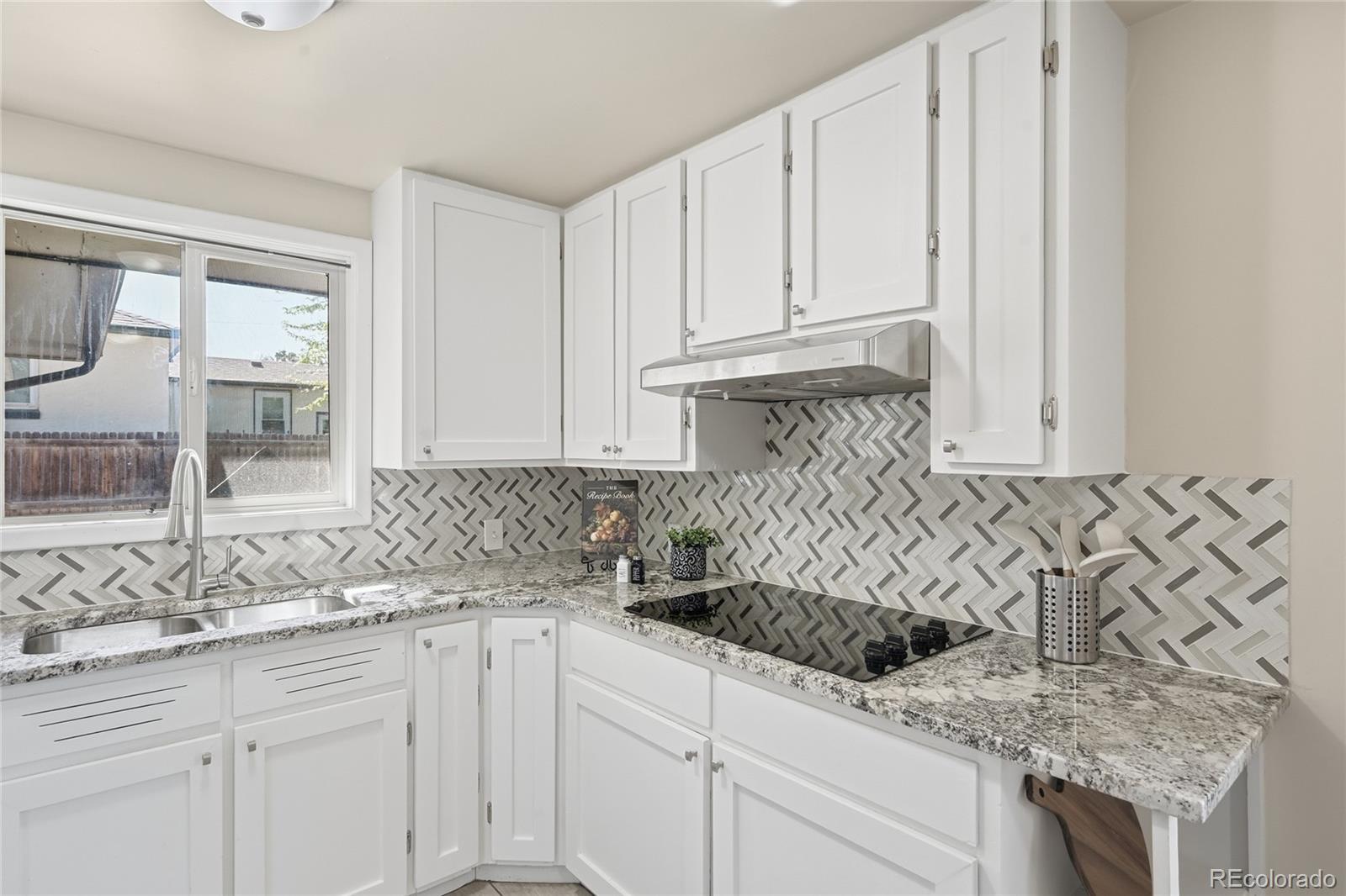 MLS Image #10 for 10685 w 47th avenue,wheat ridge, Colorado