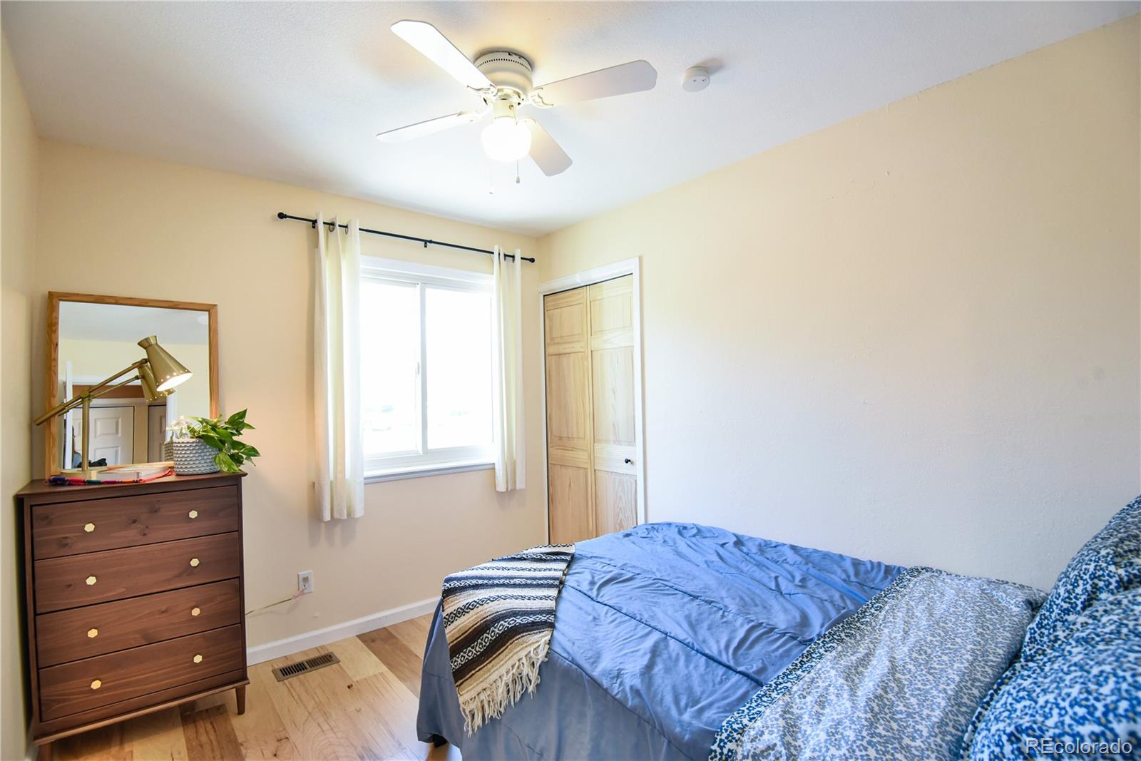 MLS Image #15 for 9661 w dumbarton place,littleton, Colorado