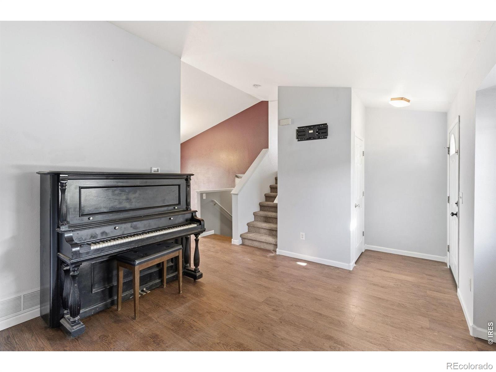 MLS Image #5 for 3300  rio grande avenue,evans, Colorado