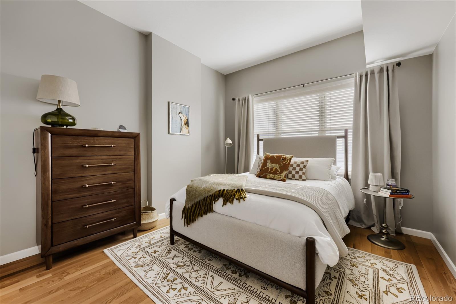 MLS Image #7 for 1950 n logan street 807,denver, Colorado