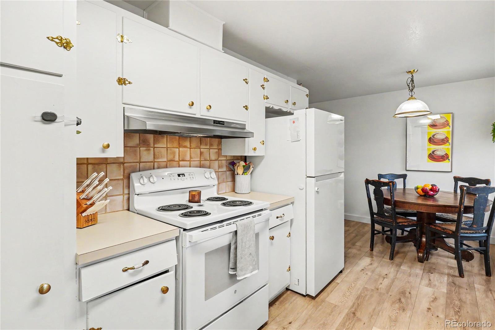 MLS Image #5 for 190 e geddes avenue,centennial, Colorado