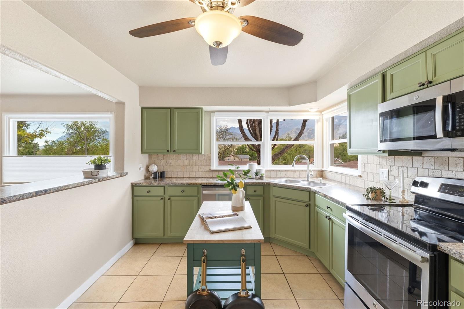 MLS Image #10 for 2206 w uintah street,colorado springs, Colorado