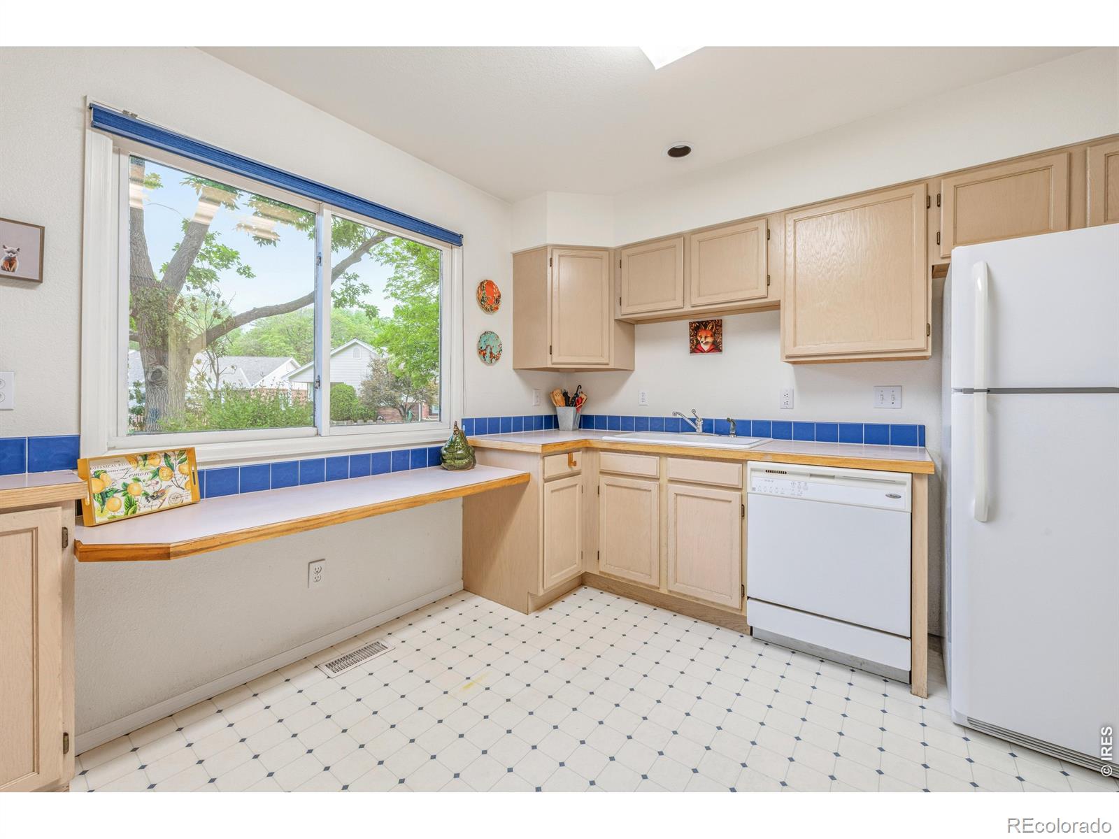 MLS Image #20 for 1529  16th place,longmont, Colorado