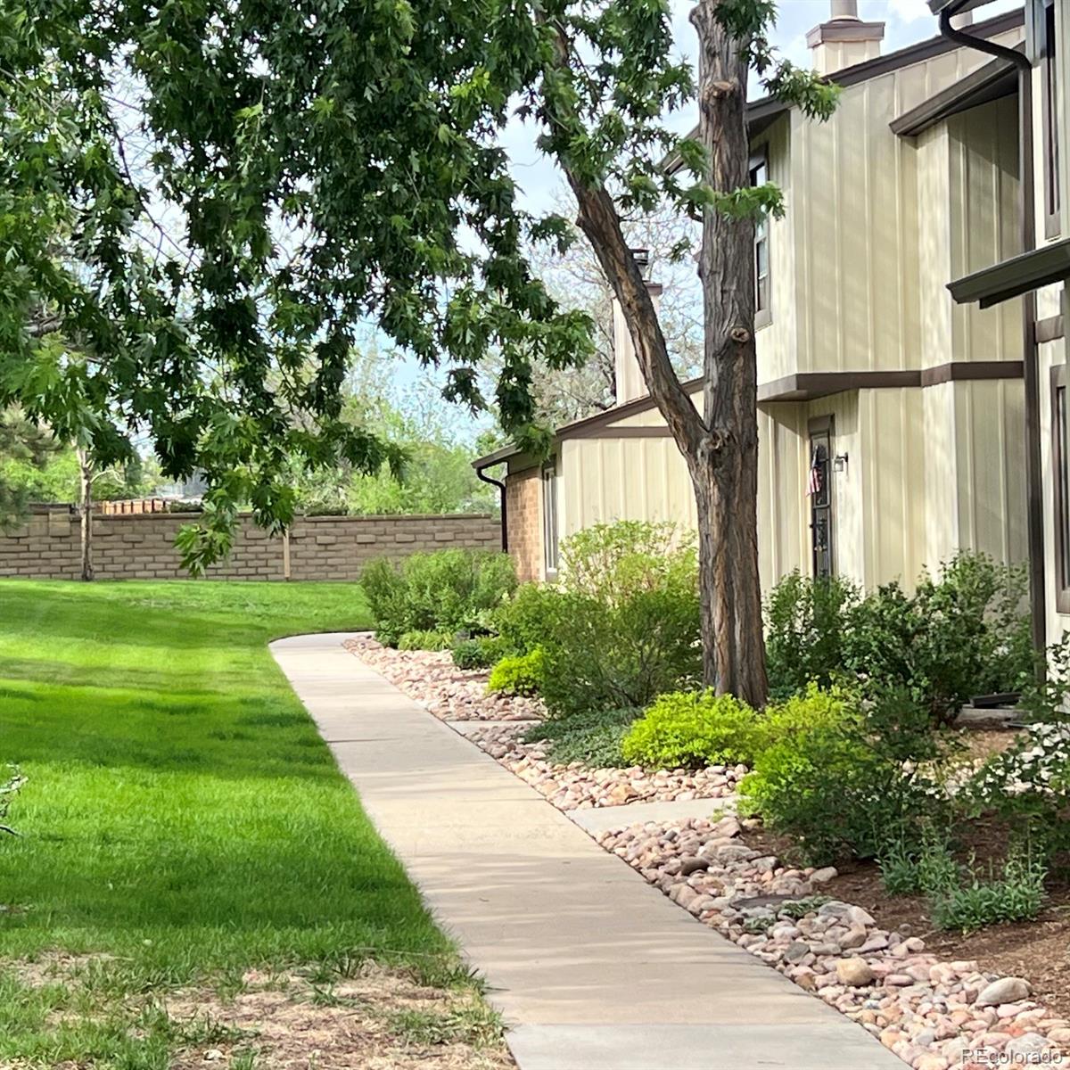 MLS Image #2 for 3521 s kittredge street,aurora, Colorado