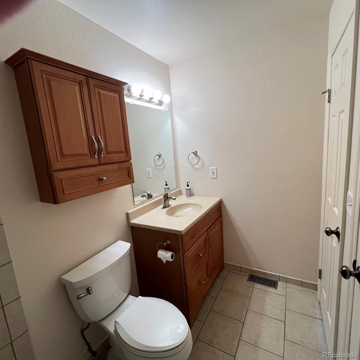 MLS Image #27 for 3521 s kittredge street,aurora, Colorado