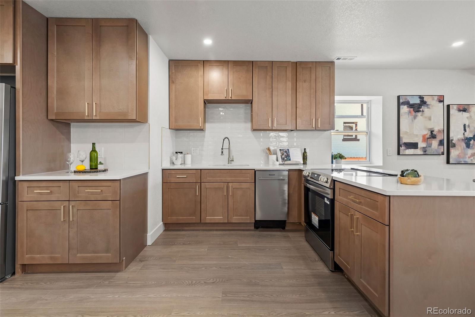 MLS Image #11 for 2810 n fillmore street,denver, Colorado