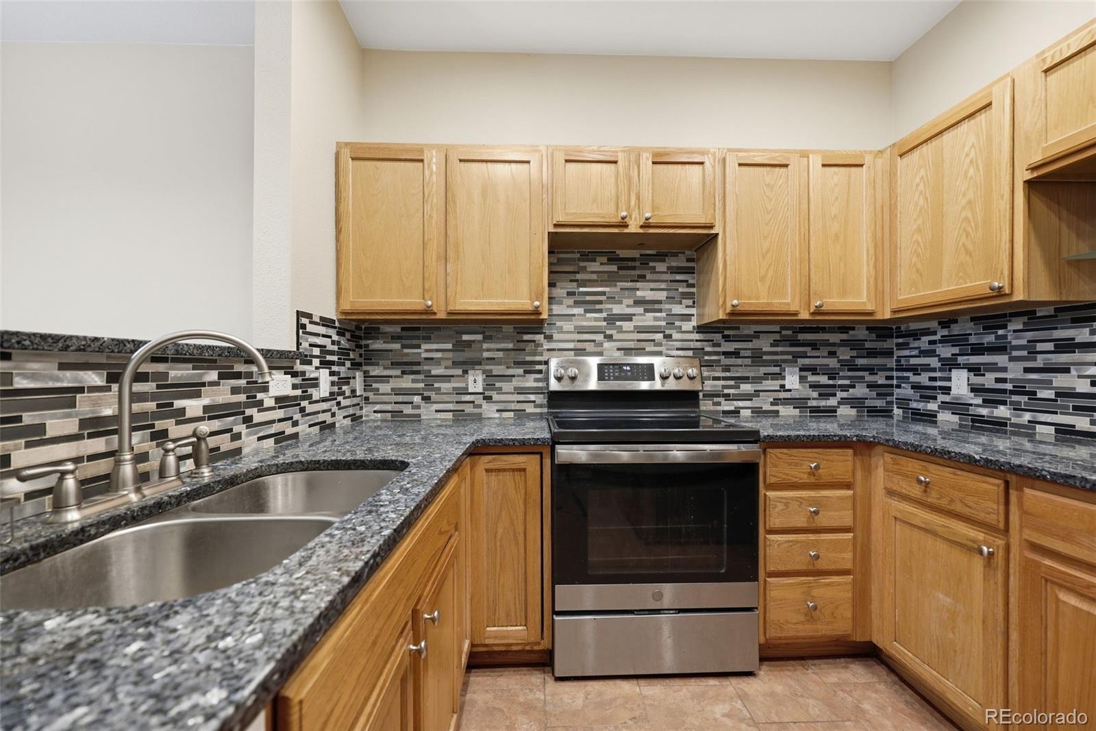 MLS Image #5 for 12474 e tennessee circle ,aurora, Colorado