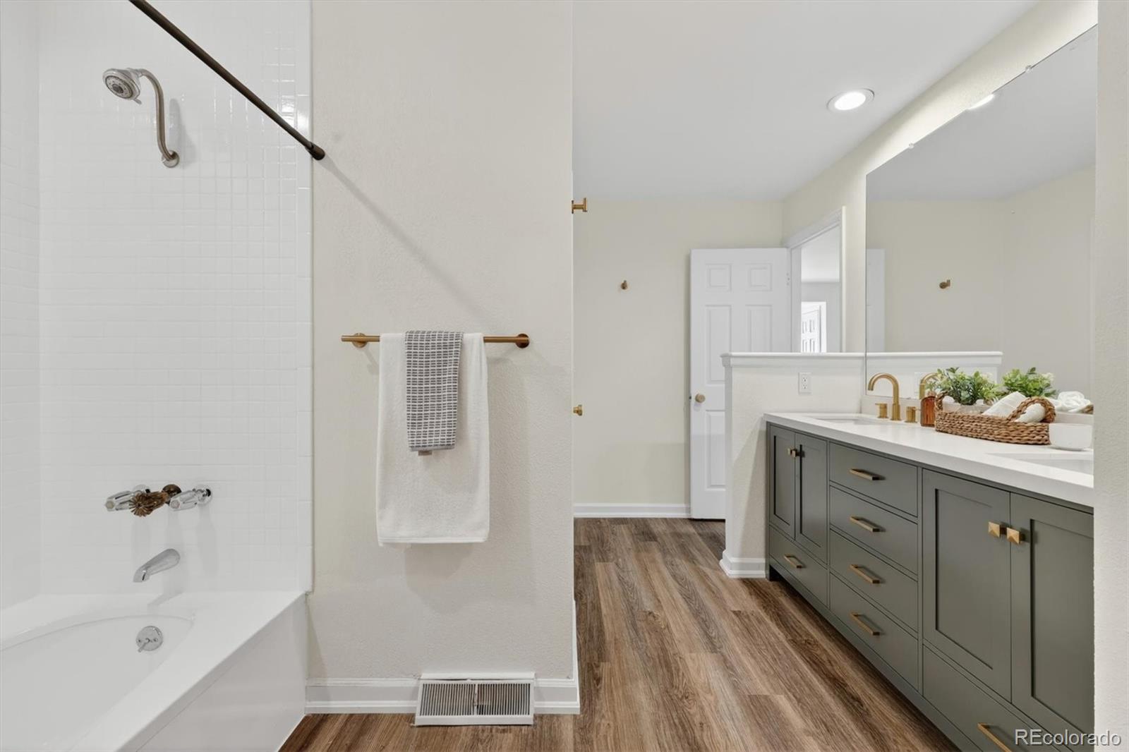 MLS Image #36 for 13611 e evans avenue,aurora, Colorado