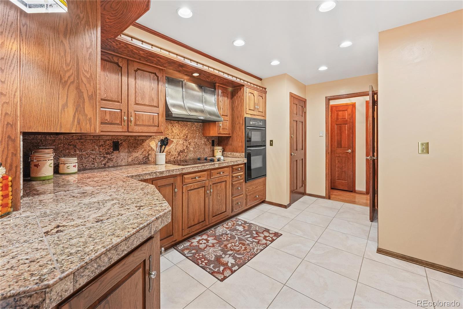 MLS Image #11 for 4065  balsam street,wheat ridge, Colorado