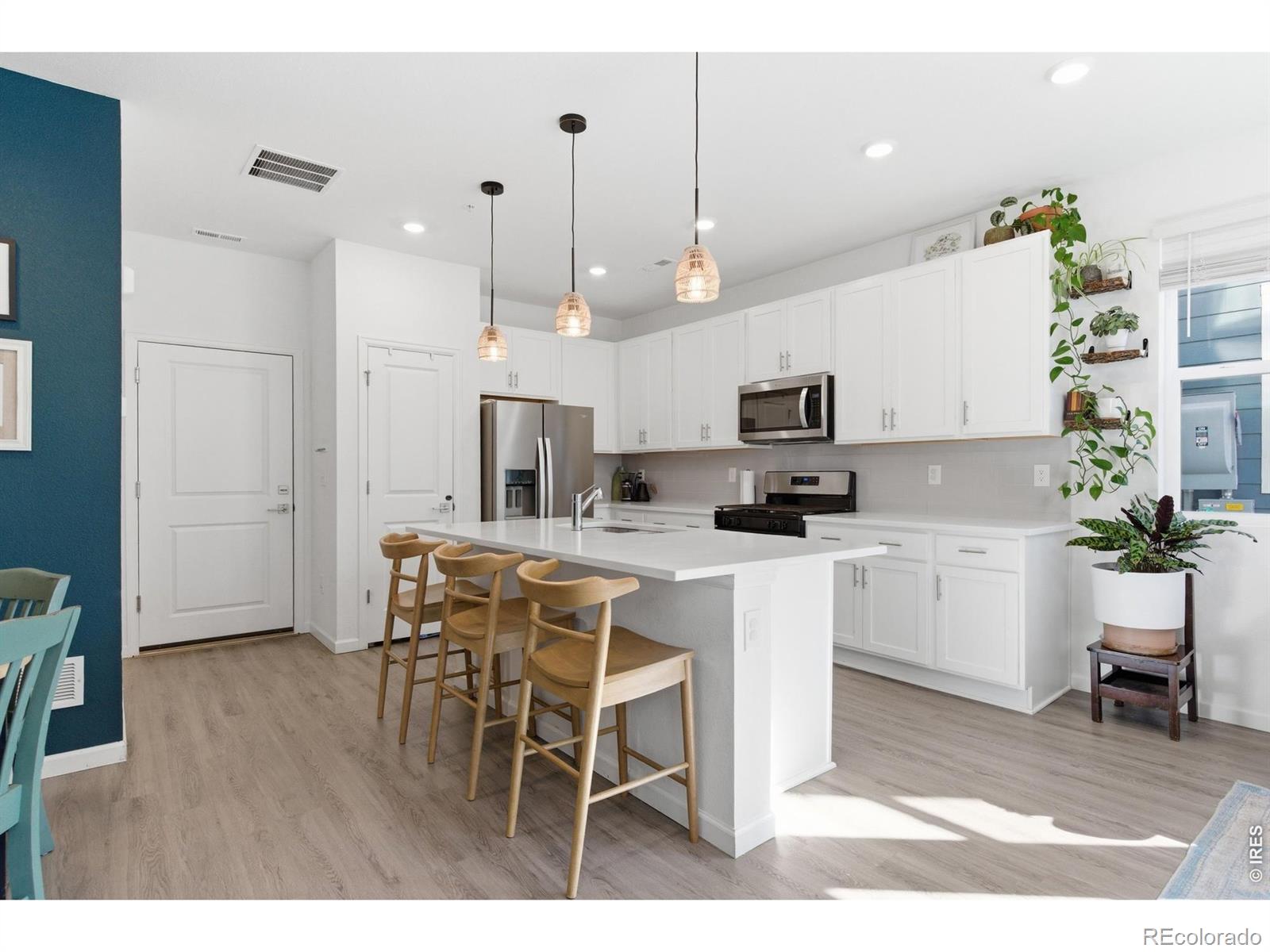 MLS Image #3 for 1928  rosen drive,fort collins, Colorado