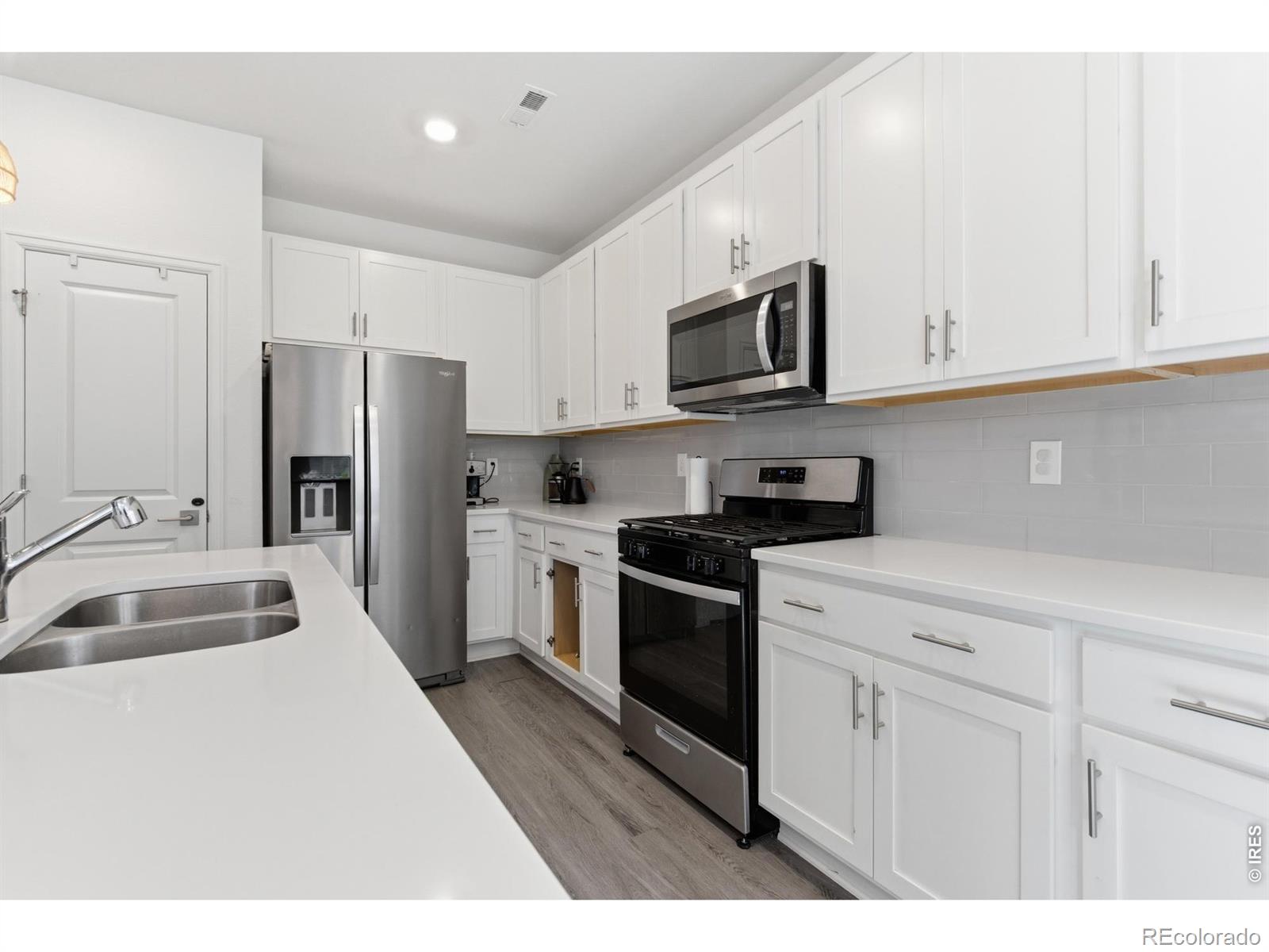 MLS Image #4 for 1928  rosen drive,fort collins, Colorado