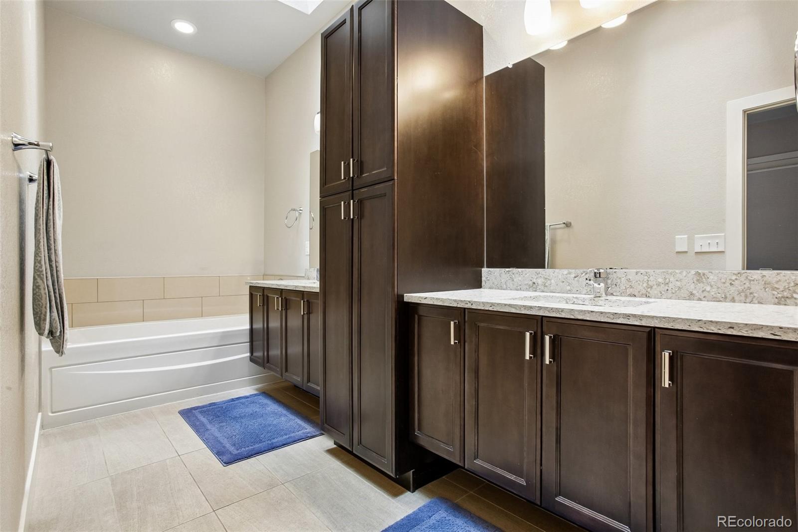 MLS Image #14 for 5548  valentia court,denver, Colorado
