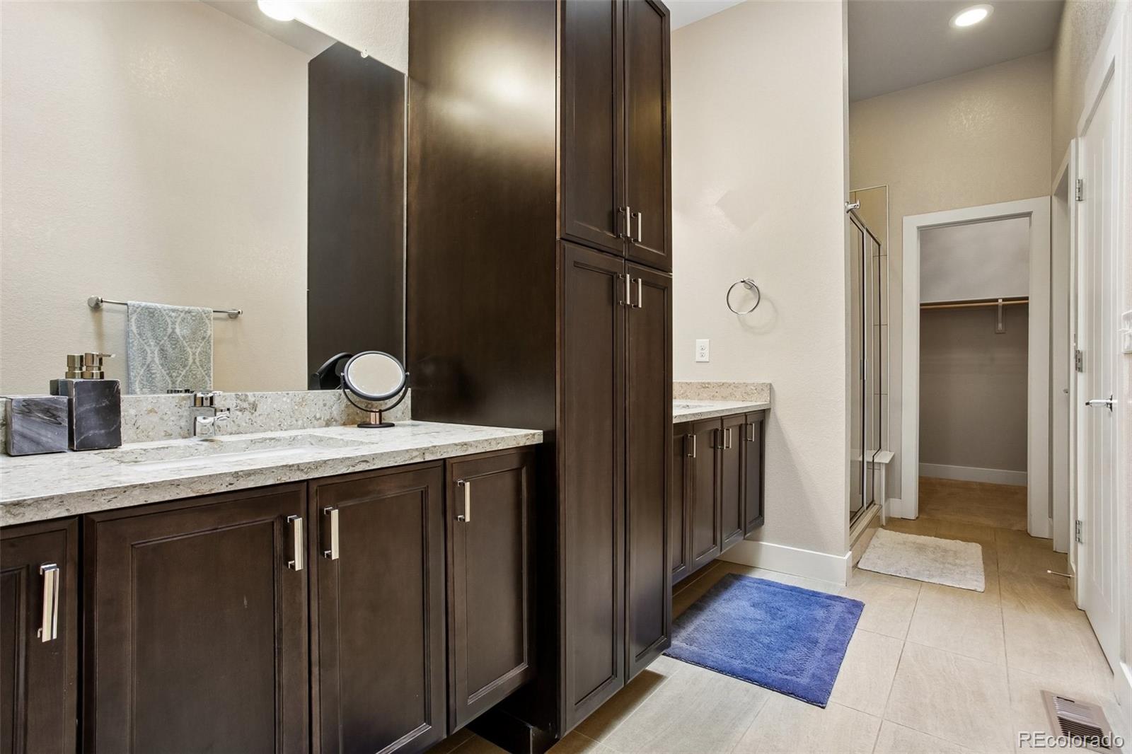 MLS Image #15 for 5548  valentia court,denver, Colorado