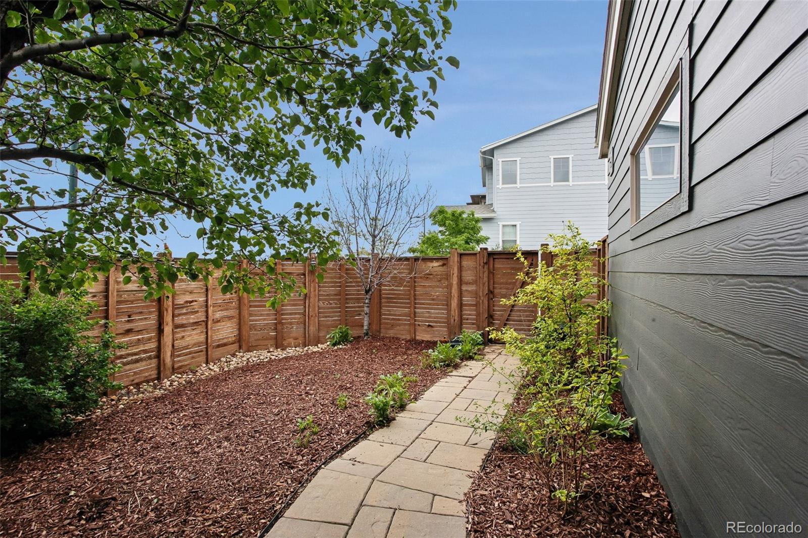 MLS Image #31 for 5548  valentia court,denver, Colorado