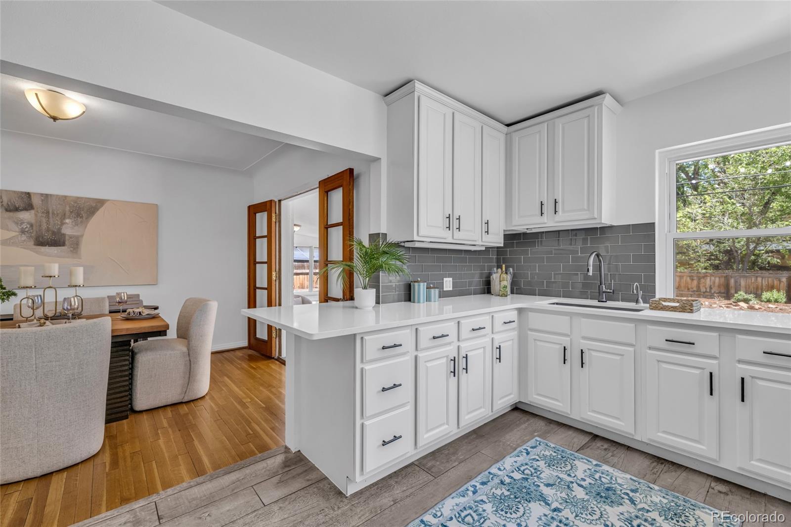 MLS Image #11 for 918  magnolia street,denver, Colorado