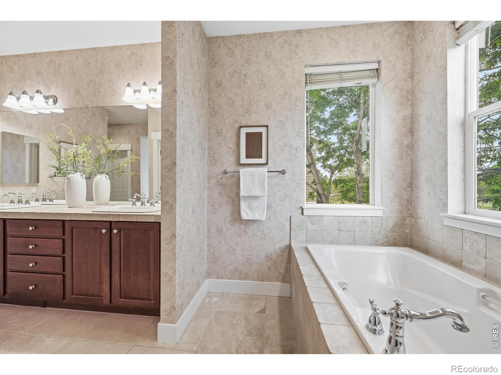 MLS Image #20 for 516  indian peaks trail,lafayette, Colorado