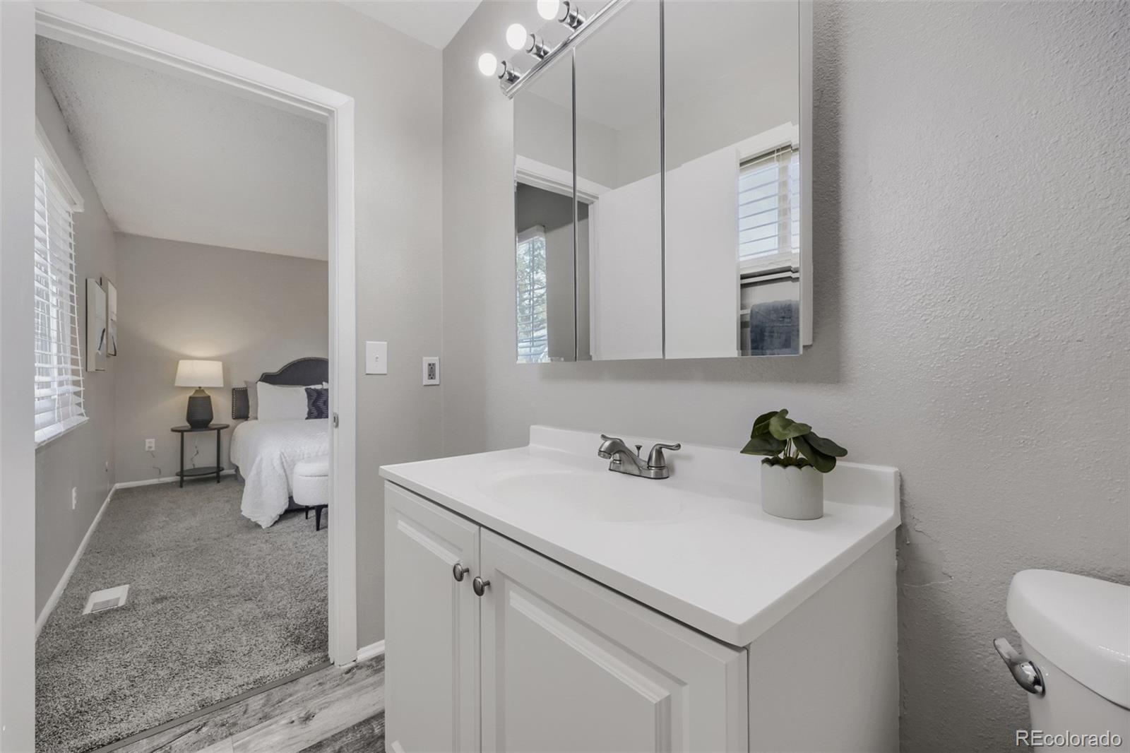 MLS Image #14 for 1852 e 99th avenue,thornton, Colorado