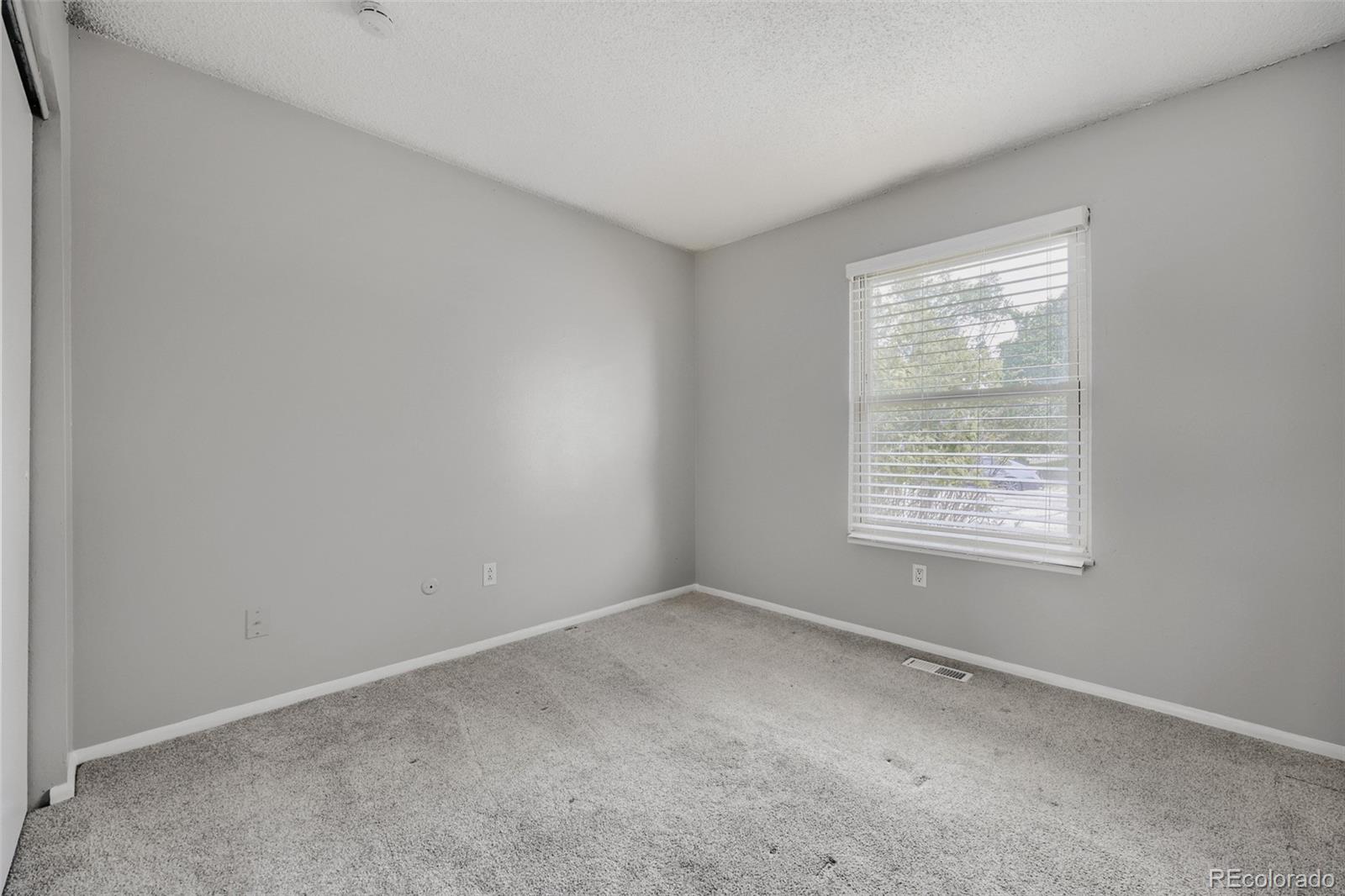 MLS Image #15 for 1852 e 99th avenue,thornton, Colorado
