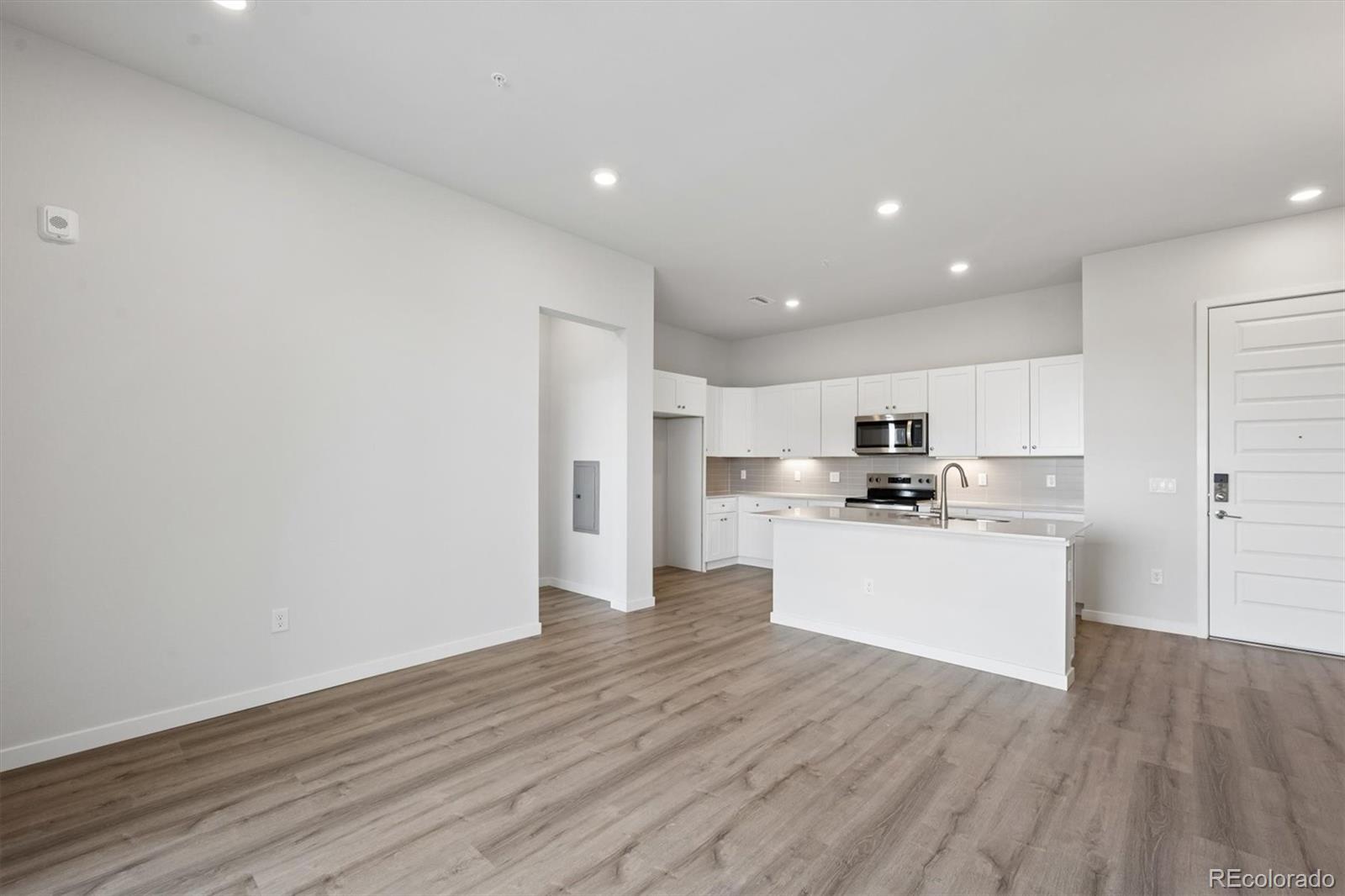 MLS Image #6 for 483  interlocken boulevard 403,broomfield, Colorado