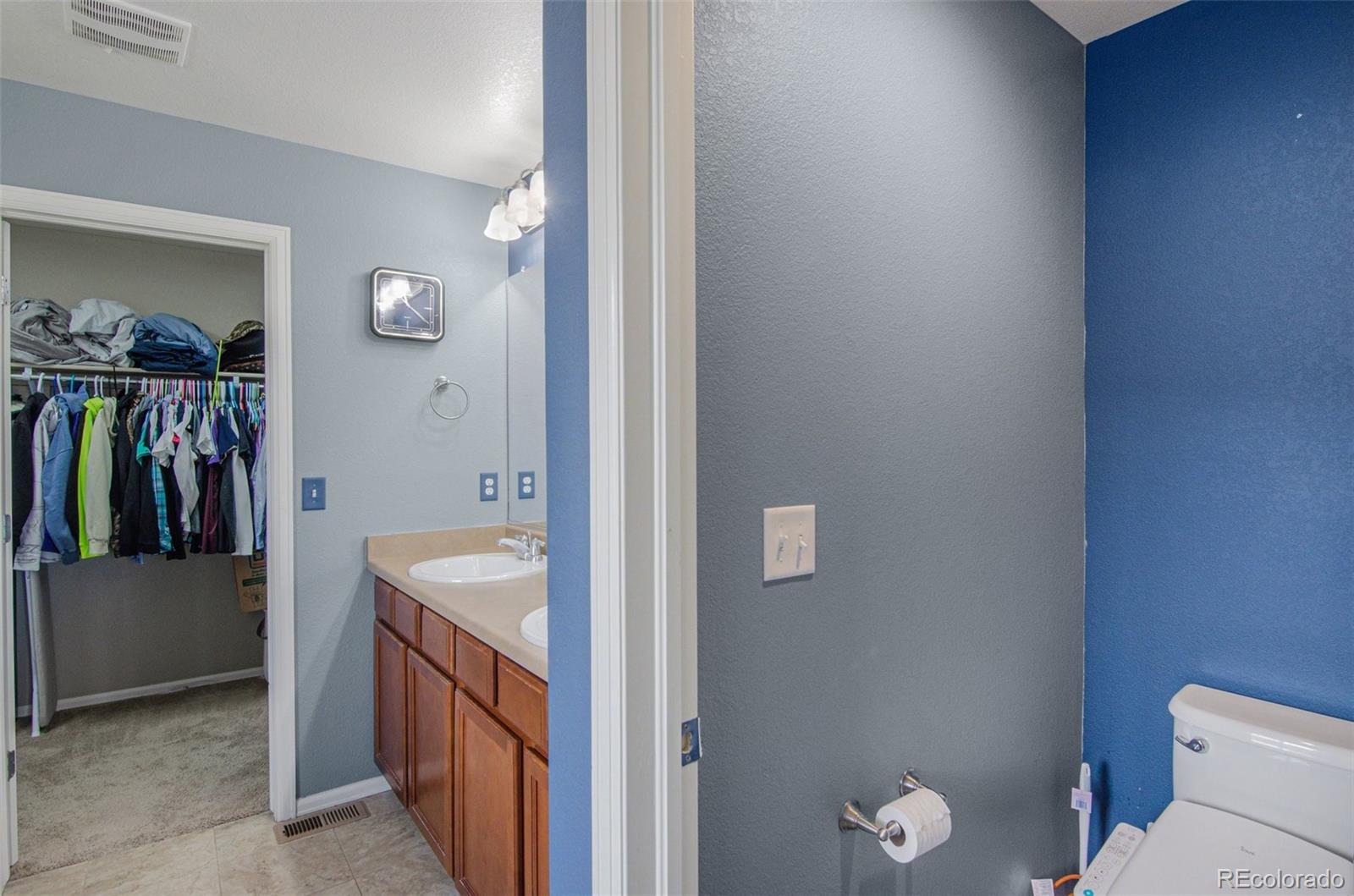 MLS Image #13 for 25502 e 2nd place,aurora, Colorado
